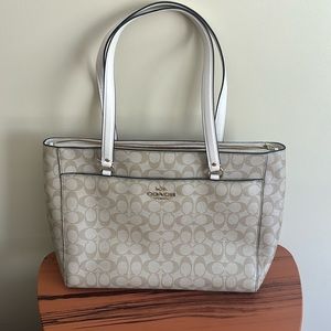 Coach Addison Tote Bag